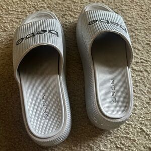 Bebe Light Gray Slide Sandals Size 10